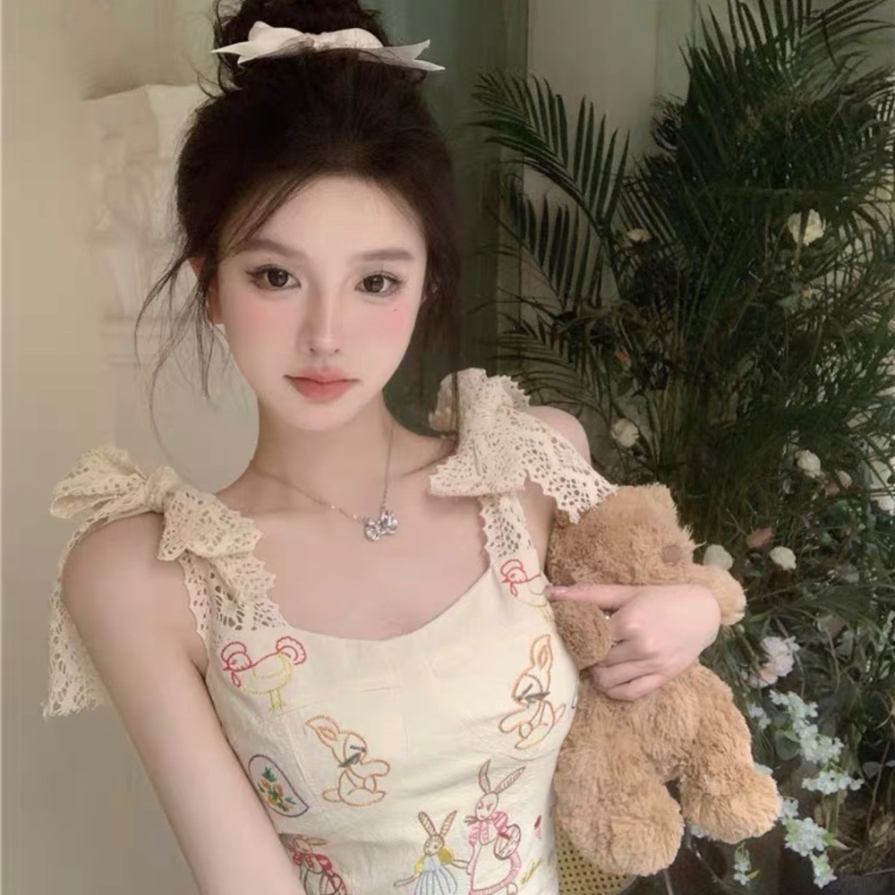 Adorable rabbit and first animals crop top with lace sleeve size medium - Picture 5 of 6